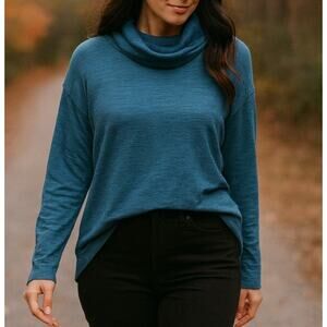 Lilla P Quiet Luxury Turtleneck Long Sleeve Top XS Blue Teal Minimalist Capsule